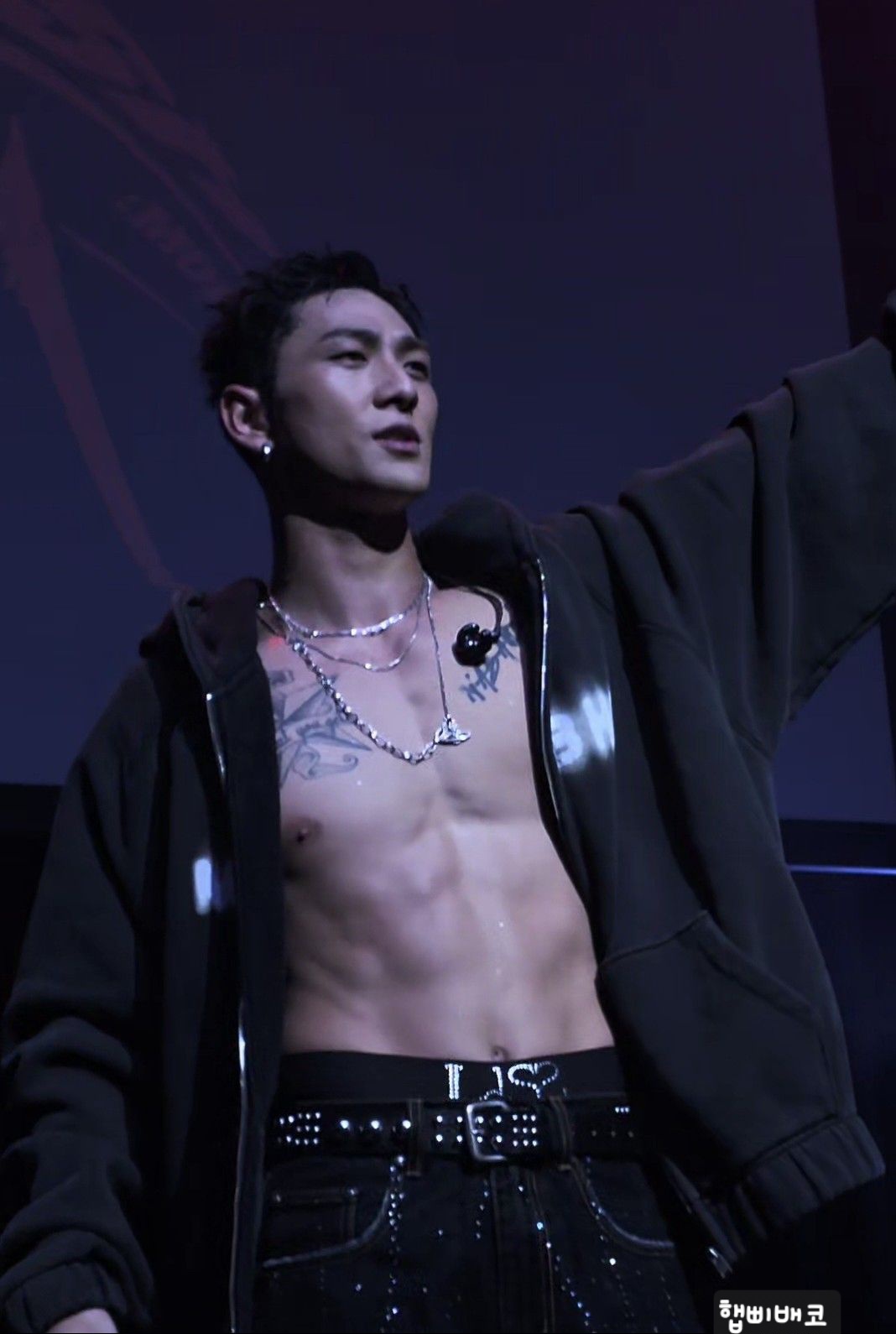 A moment captured by Baekho's fan