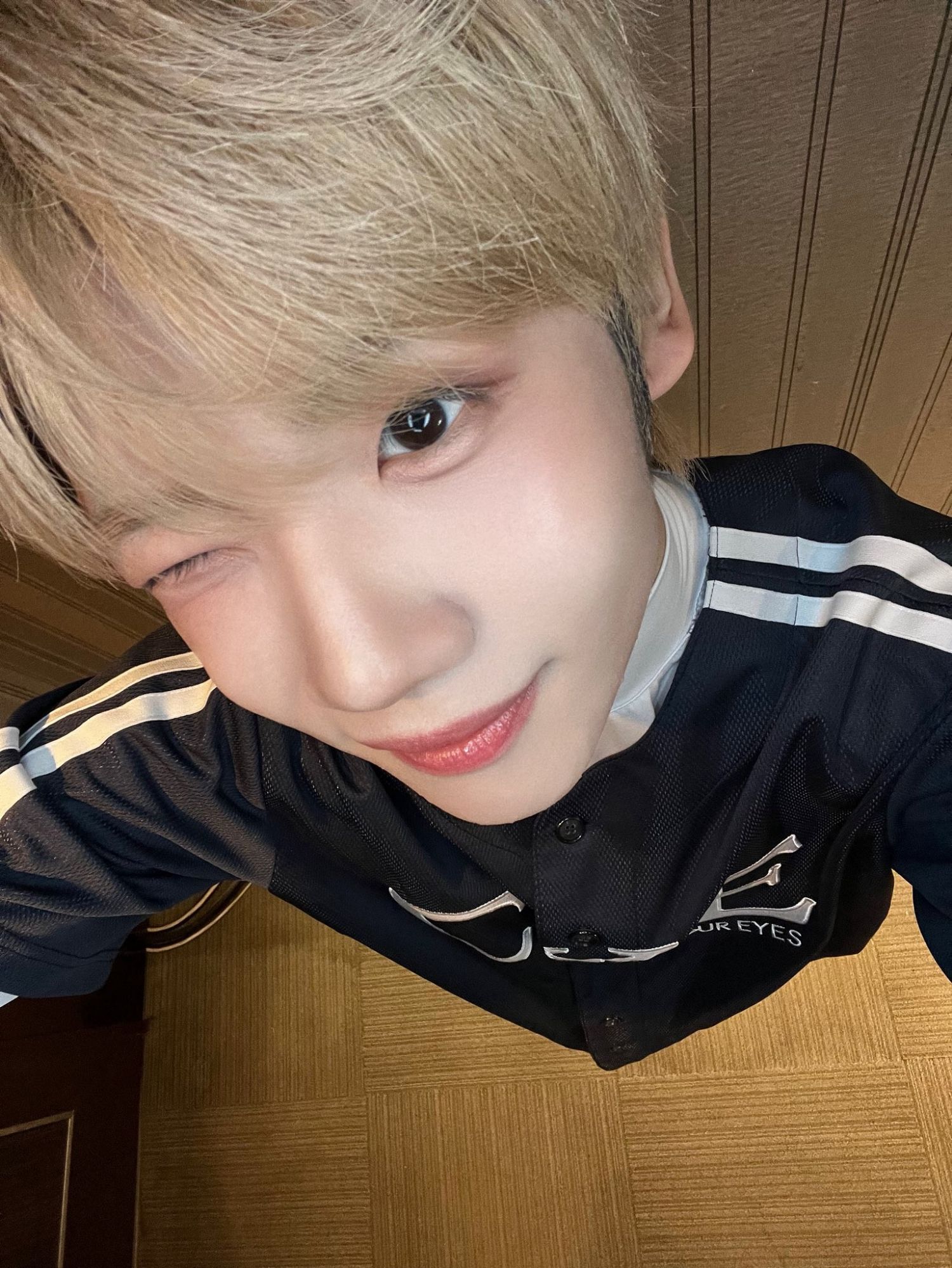 Latest photo of Sakurada Kenshin (CLOSE YOUR EYES)