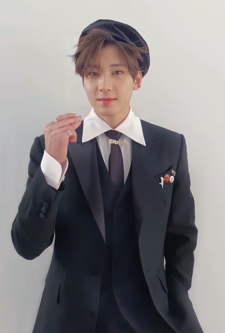 圆佑 (SEVENTEEN)的最新照片