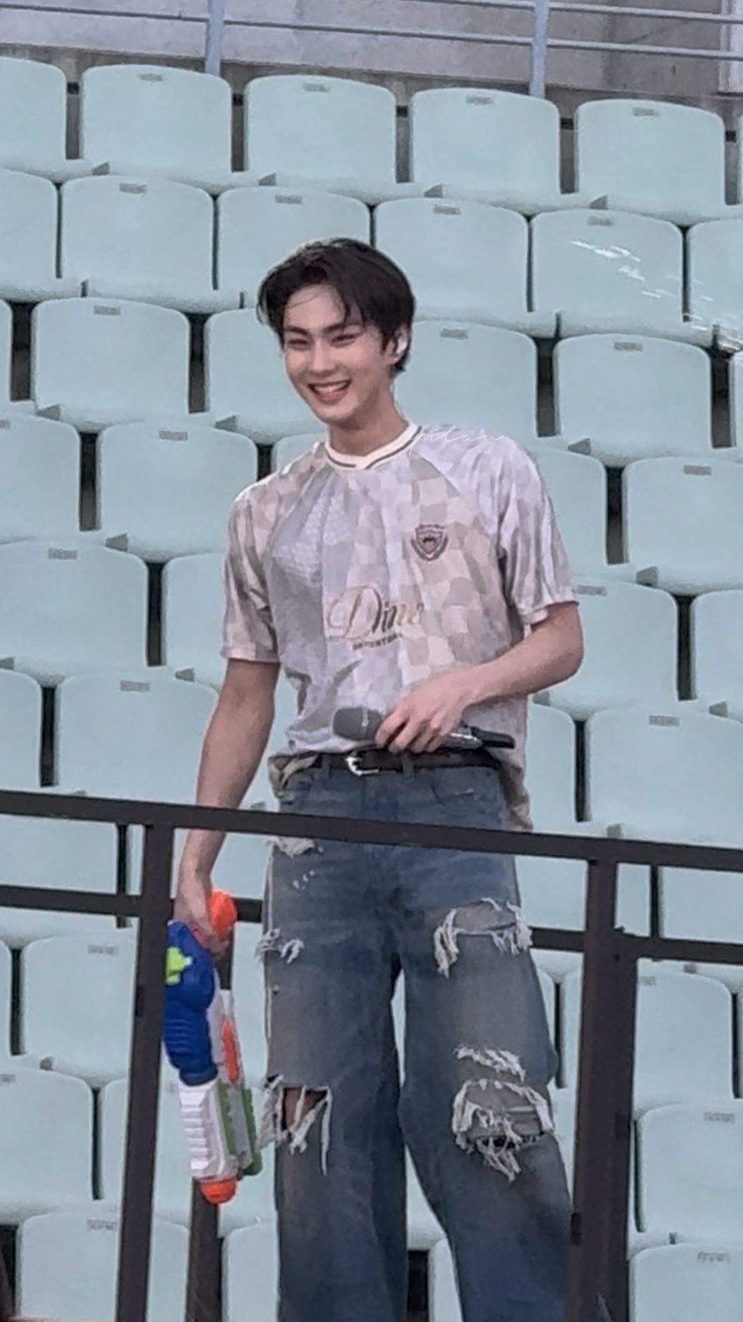 Latest photo of Jungwon (ENHYPEN)