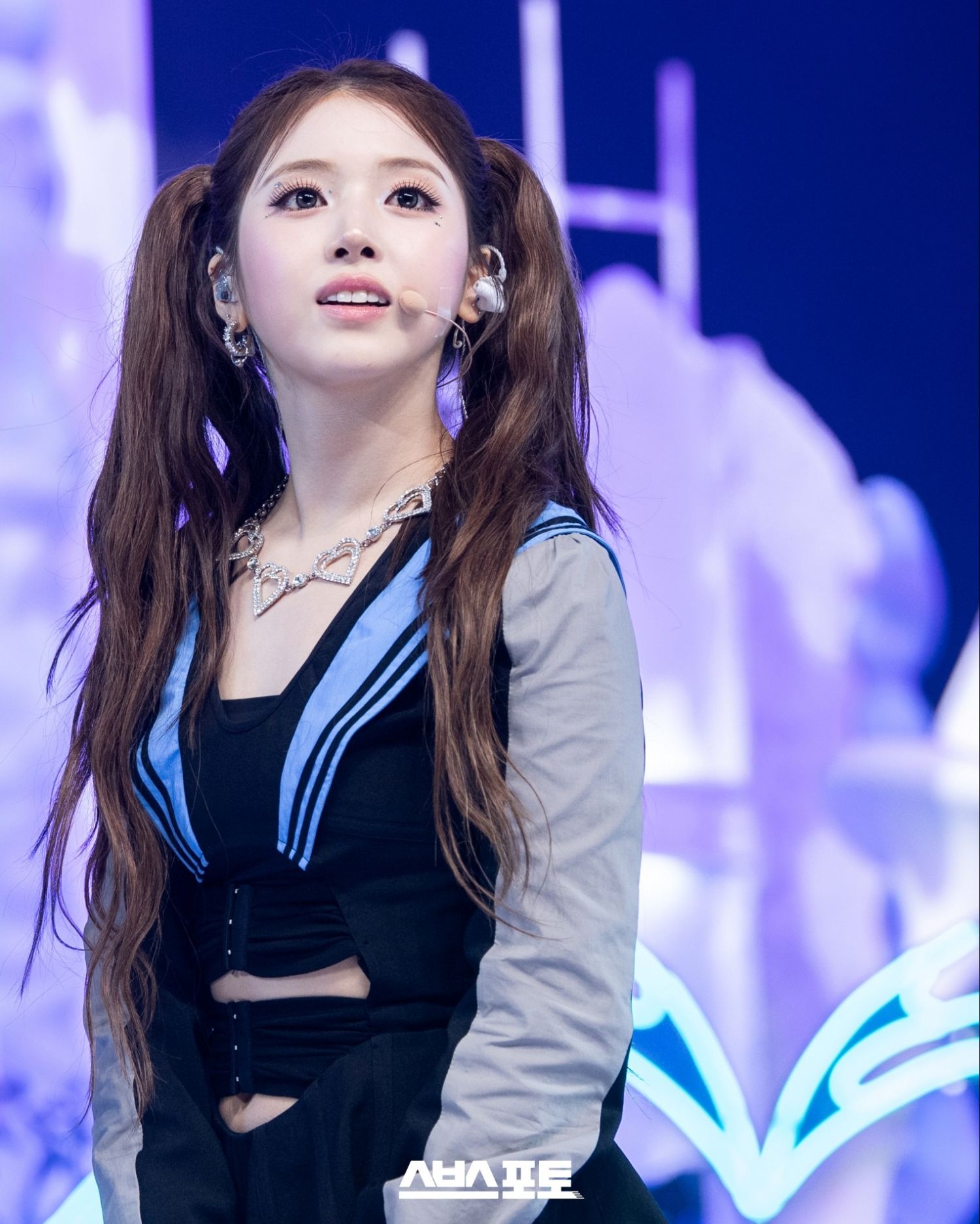 Recent activity shot of NMIXX