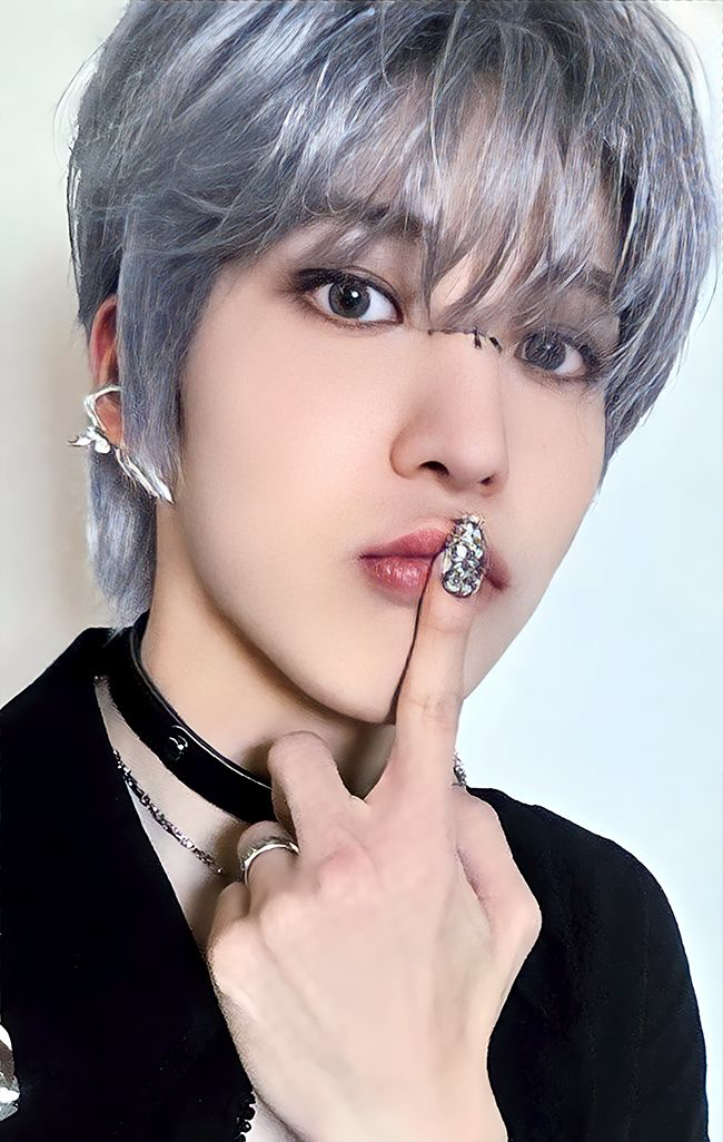 윤호 (에이티즈)의 최신 사진