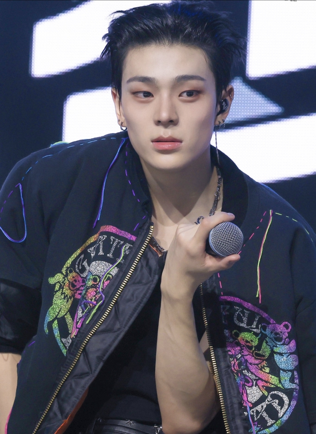 Foto terbaru Kim Junmin (WHIB)