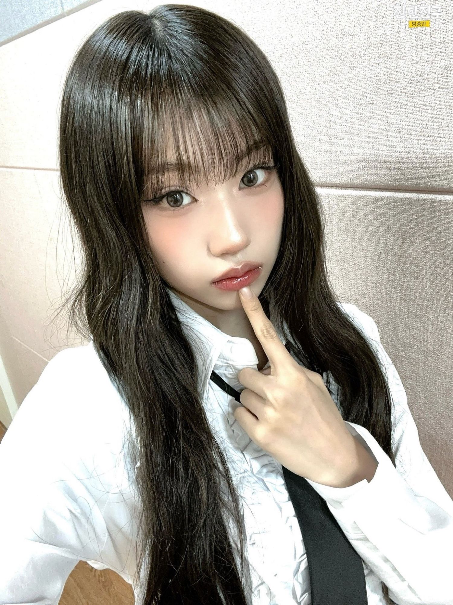 Recent activity shot of Choi Jungeun (izna)