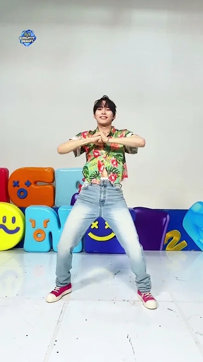 Today's most popular wallpaper in the Sung Hanbin (ZEROBASEONE) community