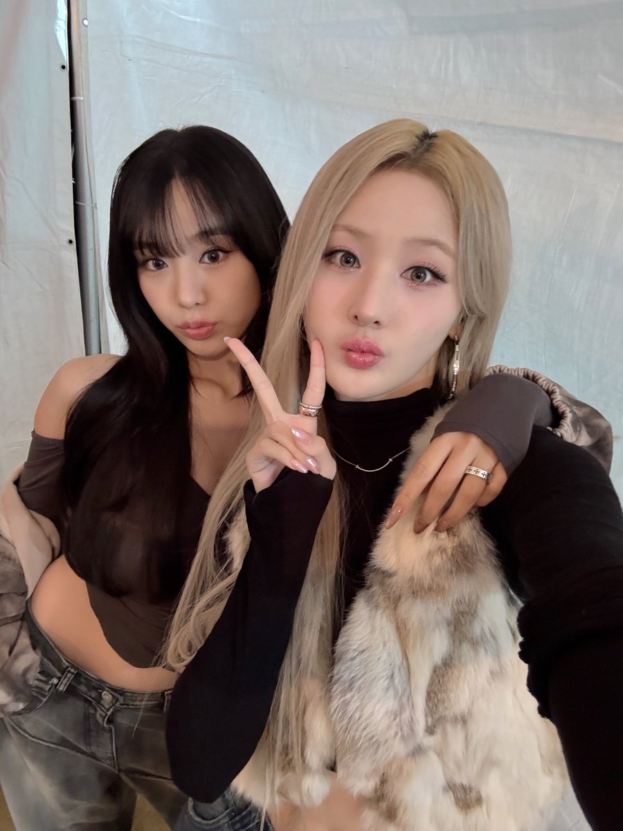 Recent activity shot of KISS OF LIFE