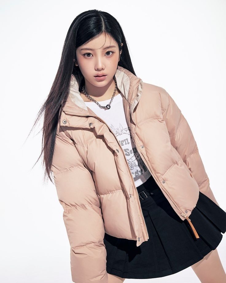 Behind-the-scenes cut of Wonhee (ILLIT)
