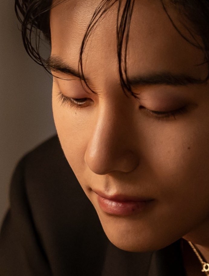 뷔 (방탄소년단)의 비하인드 컷