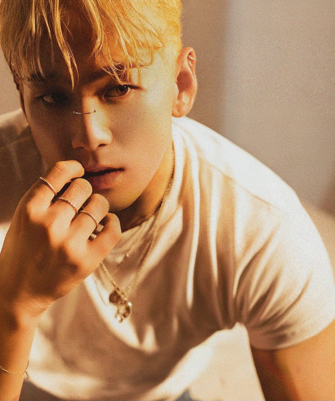 Behind-the-scenes cut of Baekho