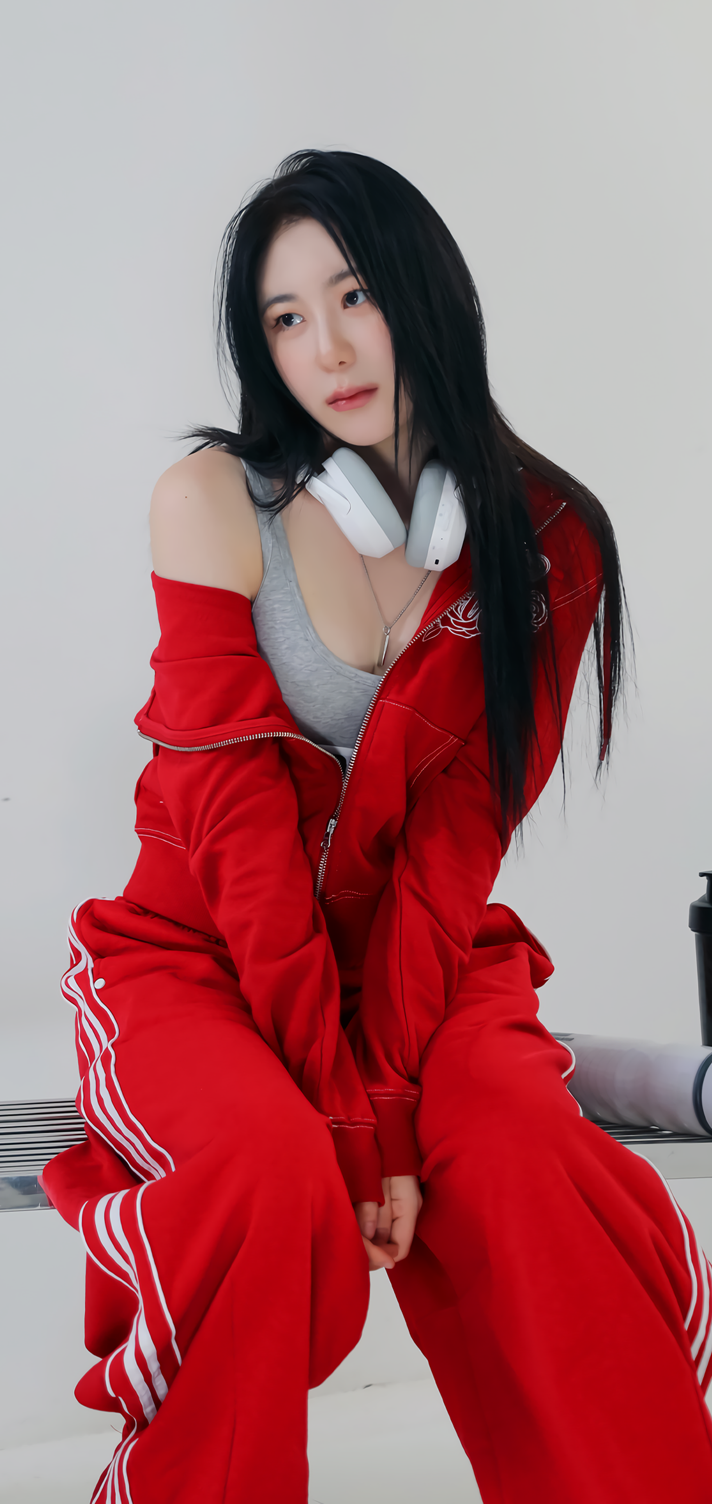 Behind-the-scenes cut of Lee Chaeyeon