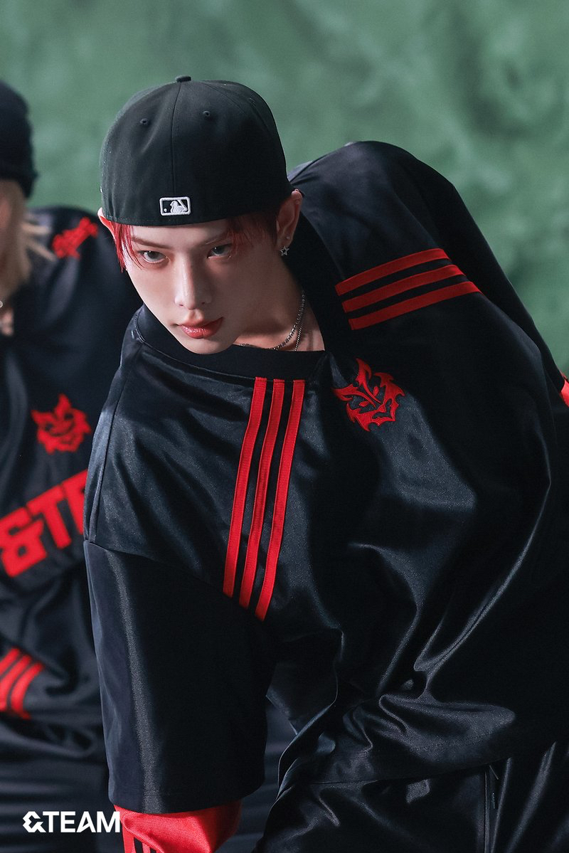 Recent activity shot of Harua (&TEAM)