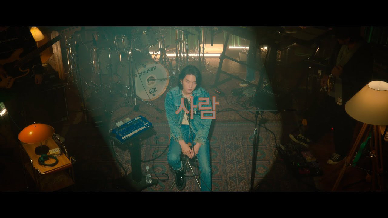 Foto terbaru SUGA (BTS)