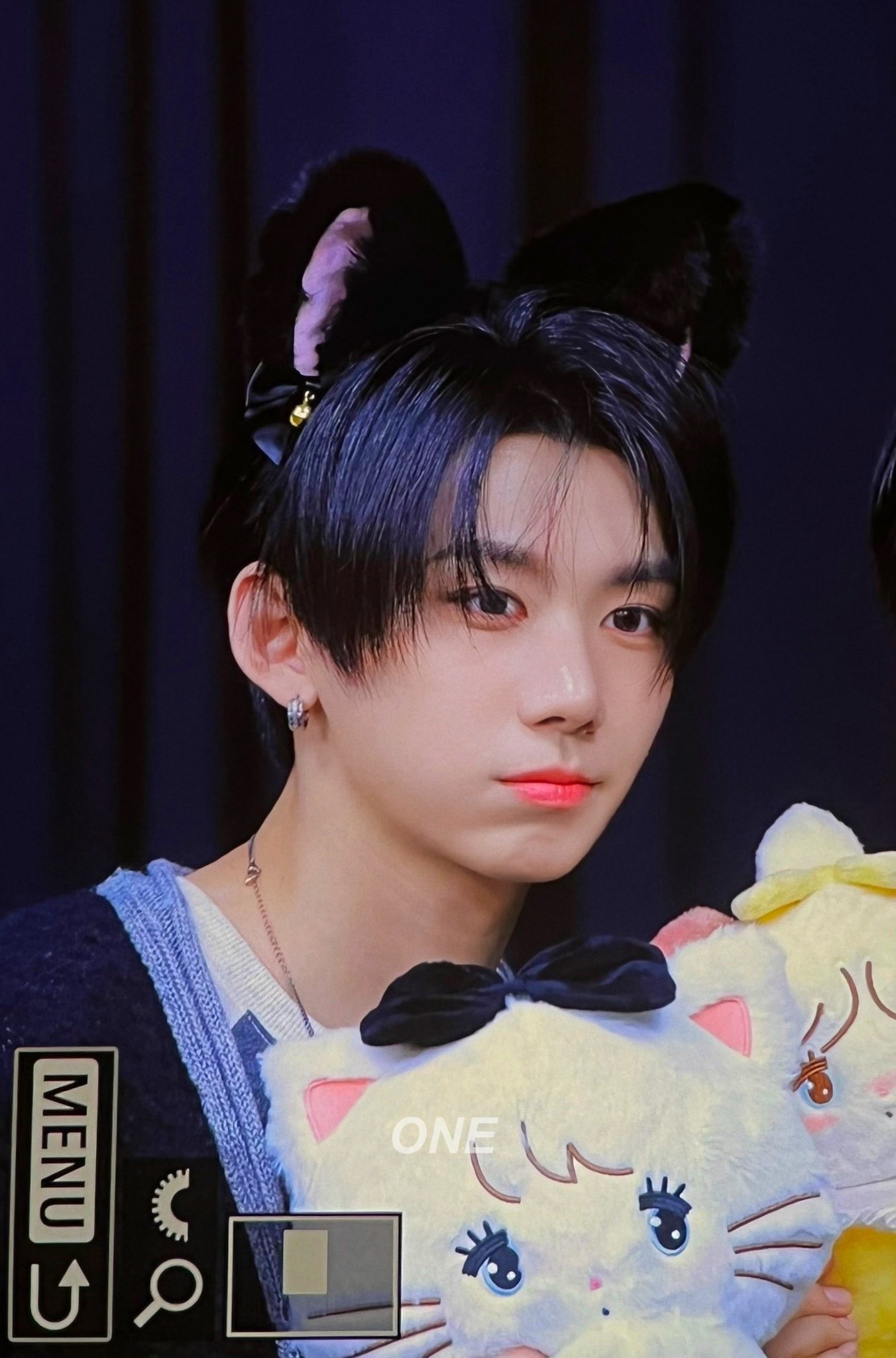 Behind-the-scenes cut of Park Han (AHOF)