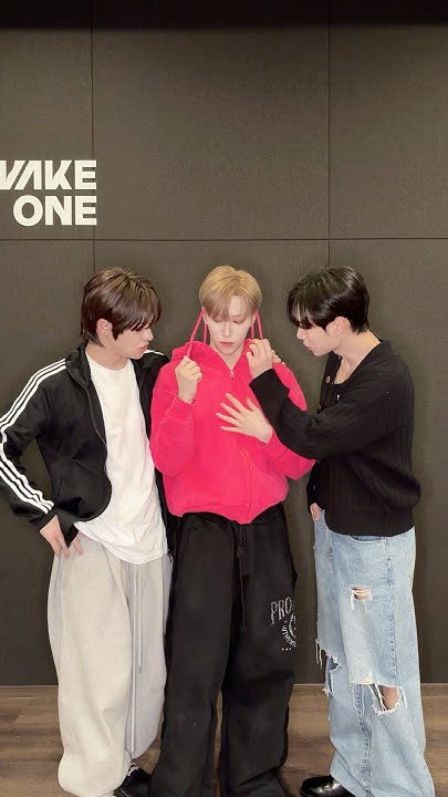 Behind-the-scenes cut of Kim Junseo (ALPHA DRIVE ONE)