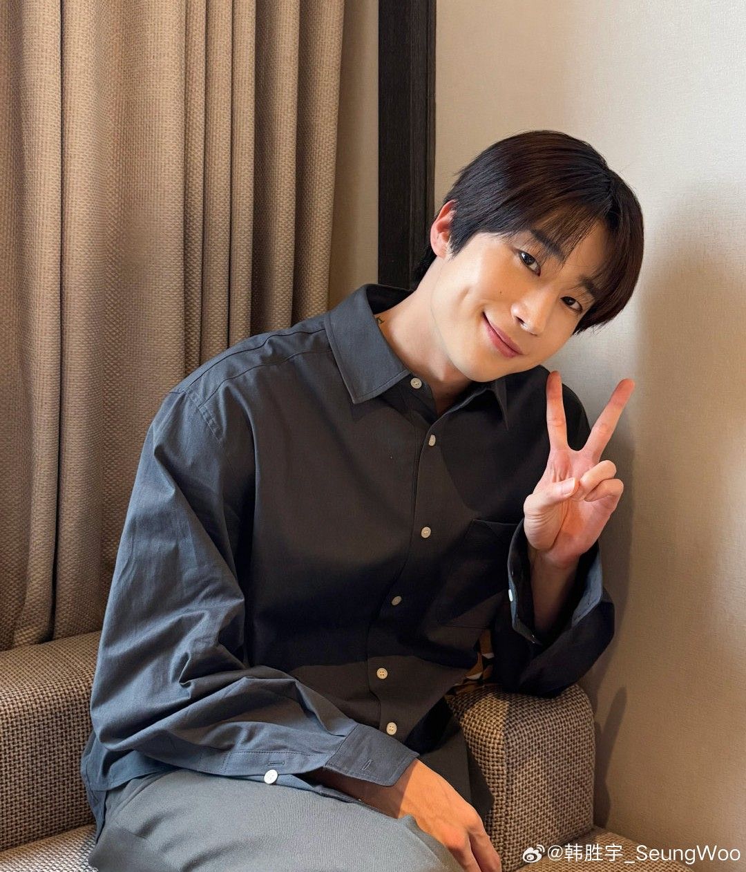 Behind-the-scenes cut of Han Seungwoo