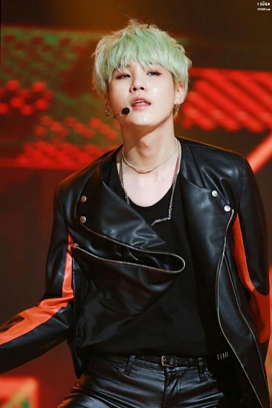 SUGA (防彈少年團)粉絲拍下的瞬間