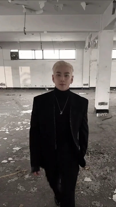 백호의 비하인드 컷