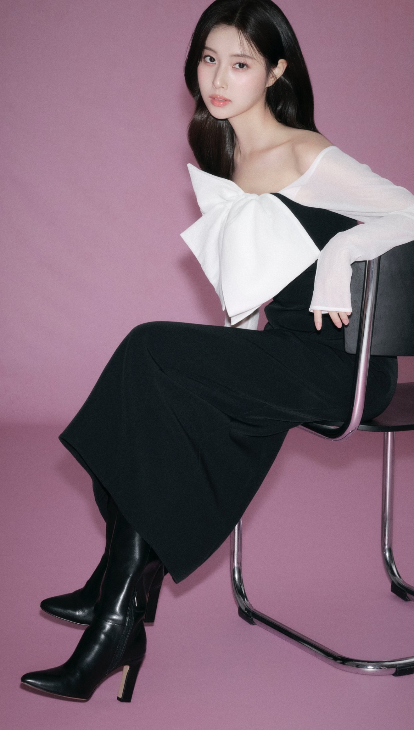 A heartfelt wallpaper shared by Kang Hyewon's fans