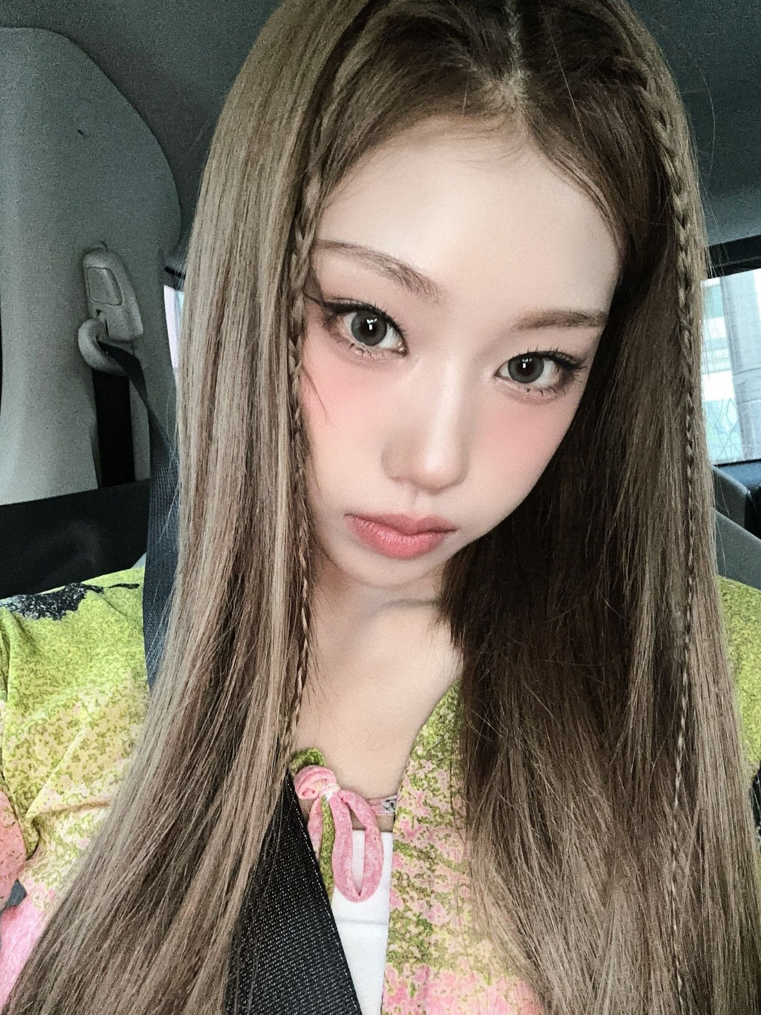 Behind-the-scenes cut of Choi Jungeun (izna)