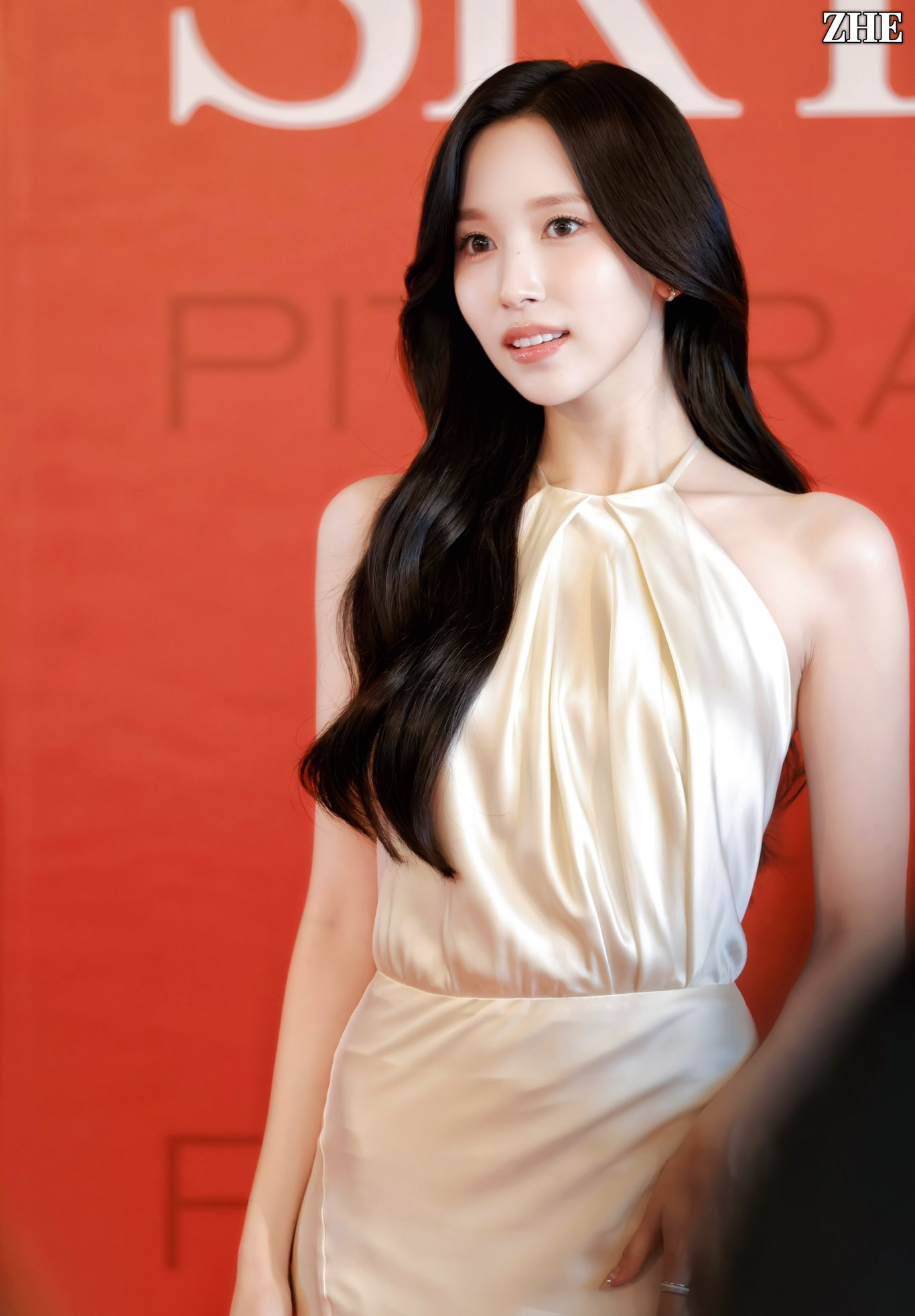 Momen yang diabadikan oleh penggemar Mina (TWICE)