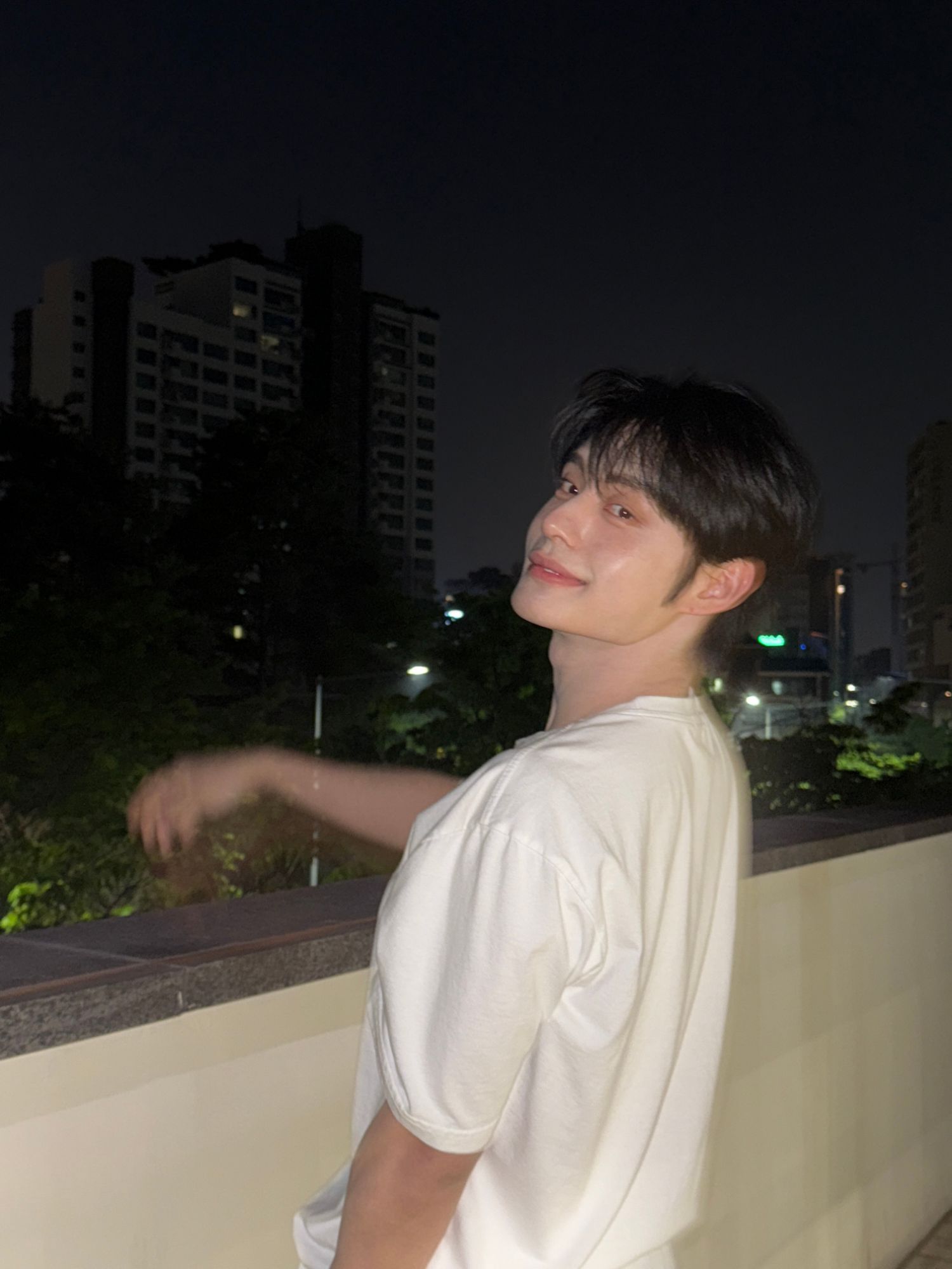 Latest photo of Kim Jiwoong (ZEROBASEONE)