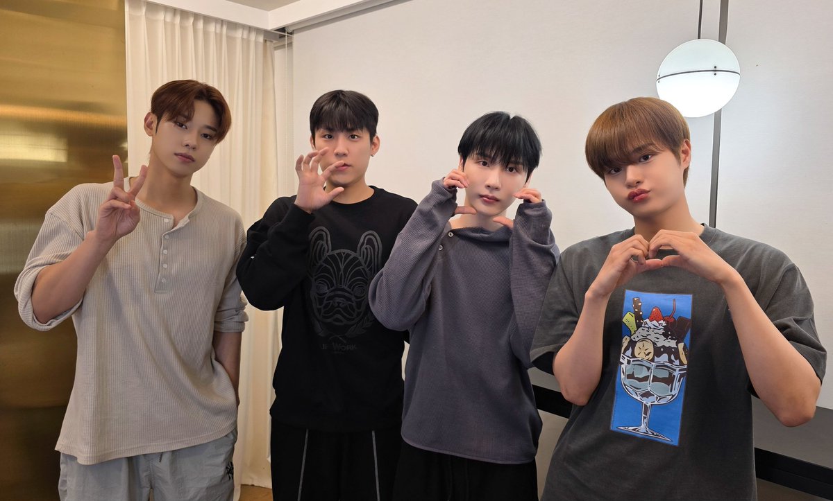 A moment captured by AB6IX's fan