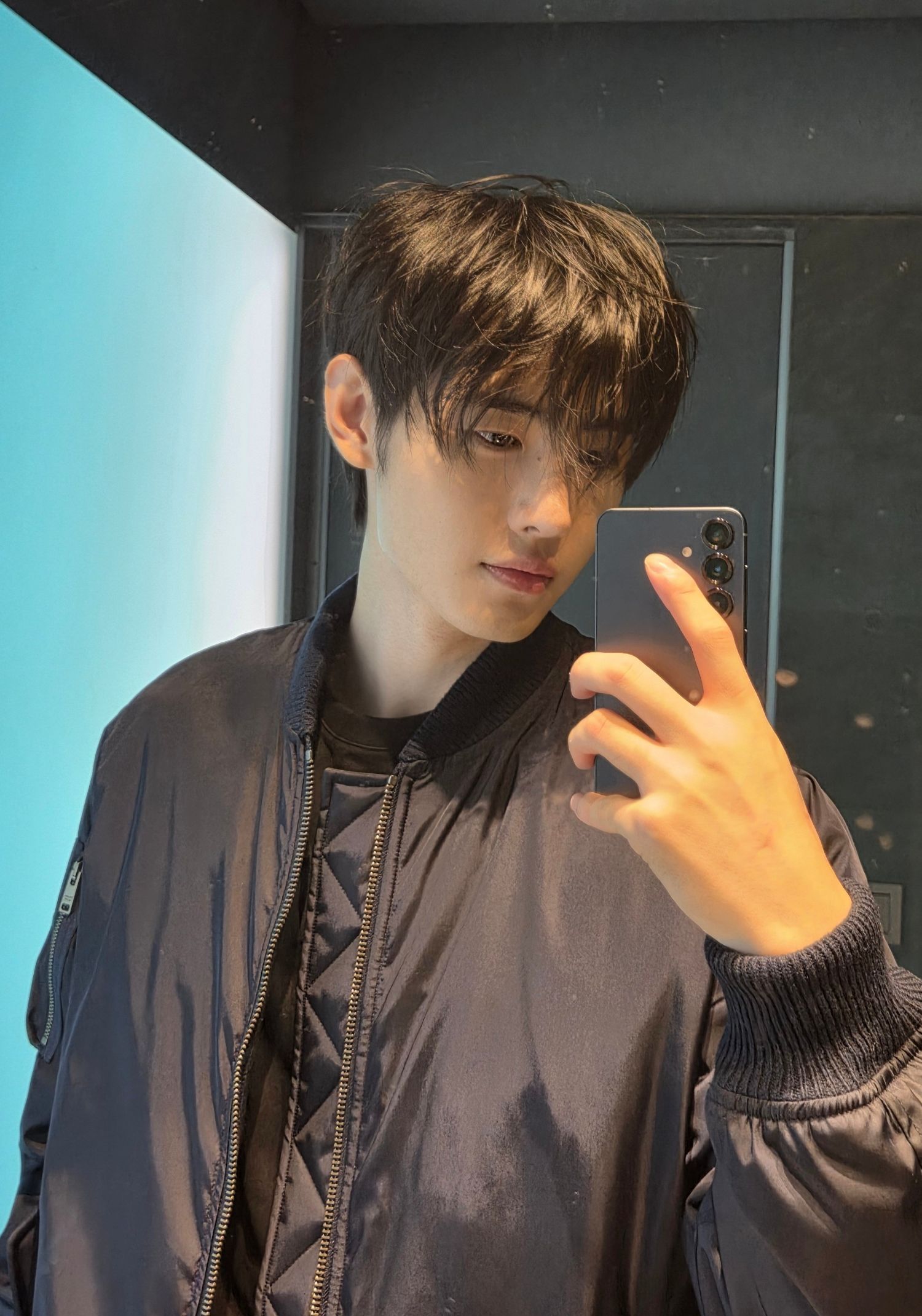 Behind-the-scenes cut of Sunghoon (ENHYPEN)