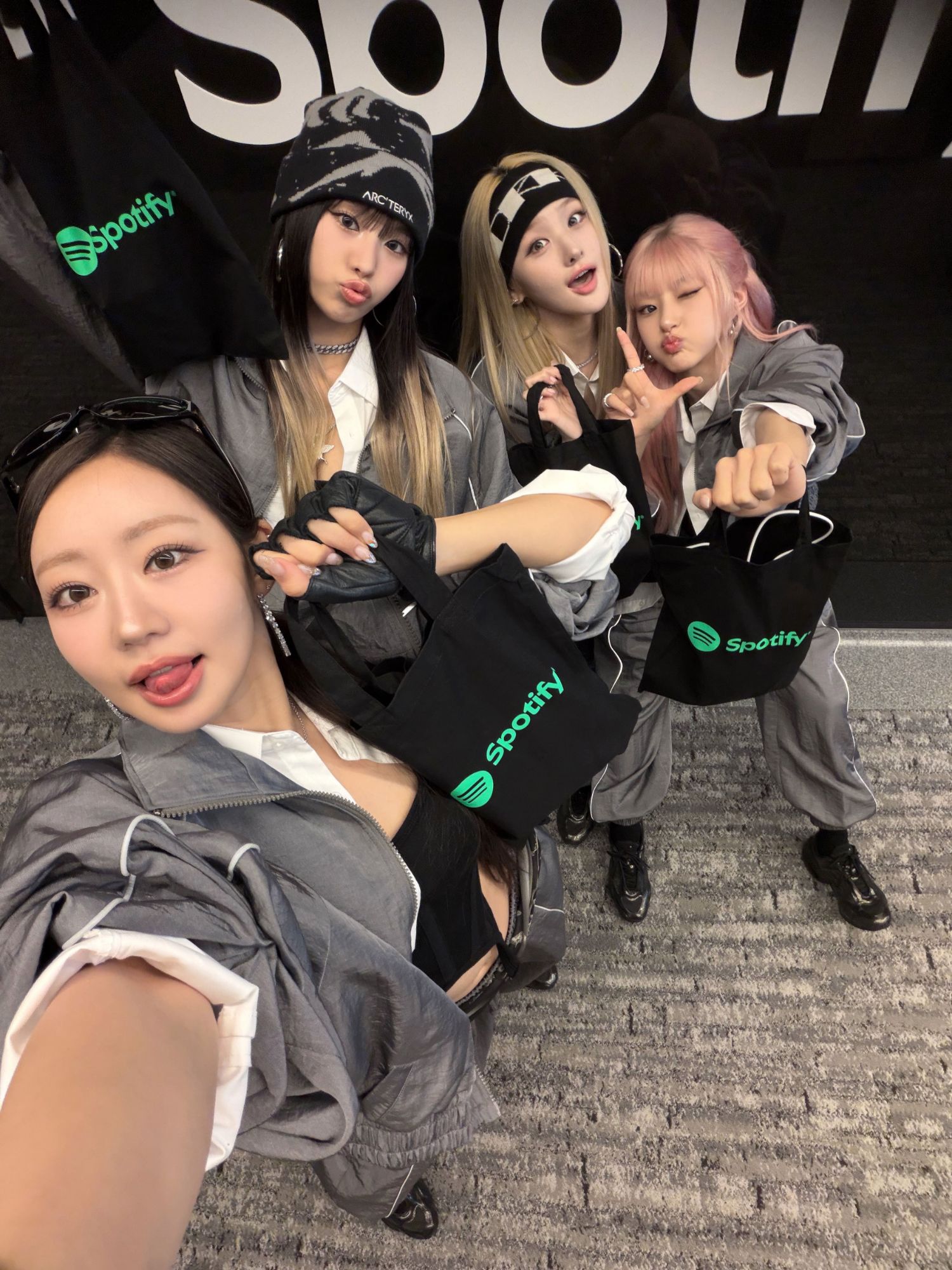 Recent activity shot of KISS OF LIFE