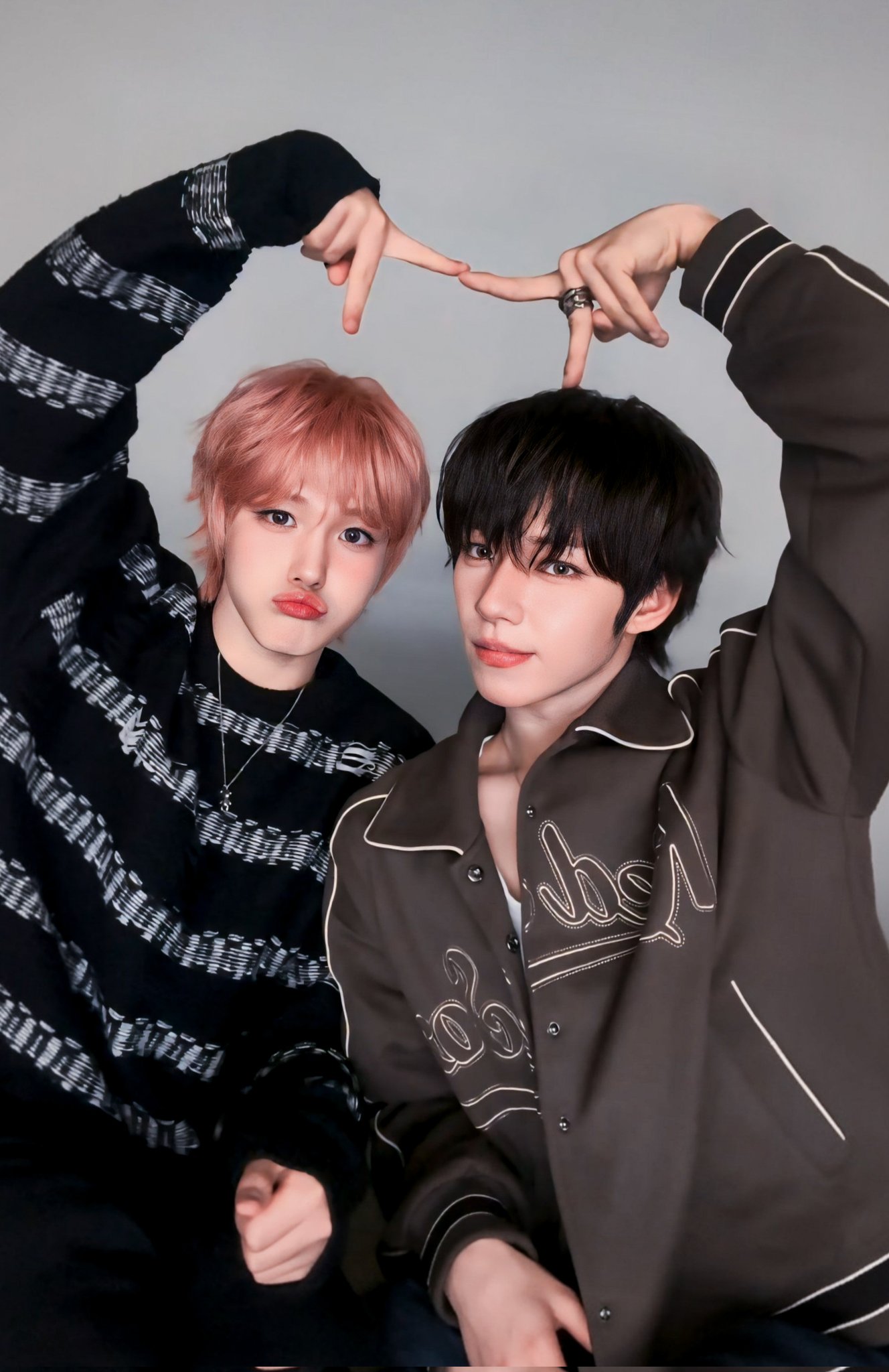 A moment captured by JL (AHOF)'s fan