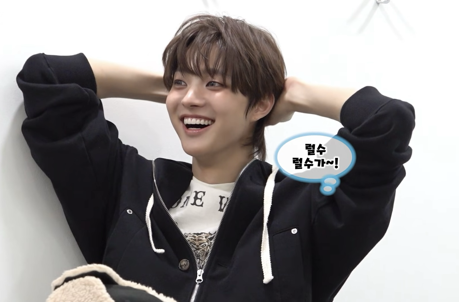 Recent activity shot of EJ (&TEAM)