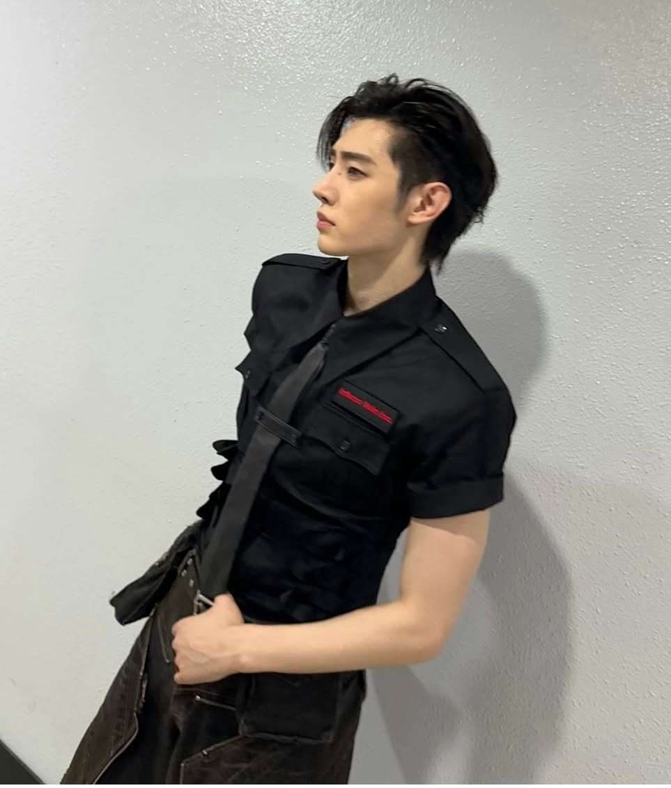 A moment captured by Sunghoon (ENHYPEN)'s fan