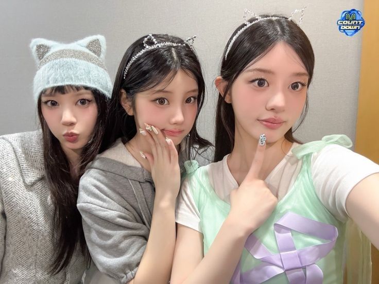 Behind-the-scenes cut of Minju (ILLIT)