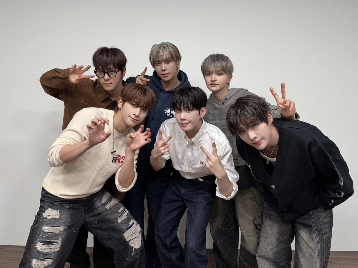 A moment captured by BAE173's fan