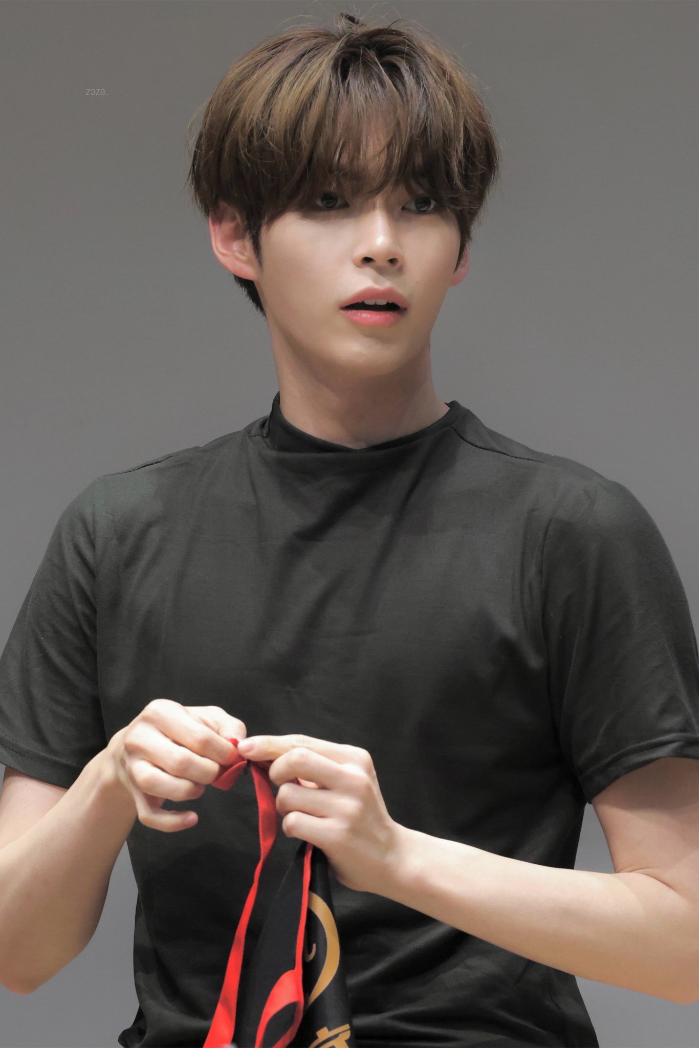 成韓彬 (ZEROBASEONE)的最新活動照片