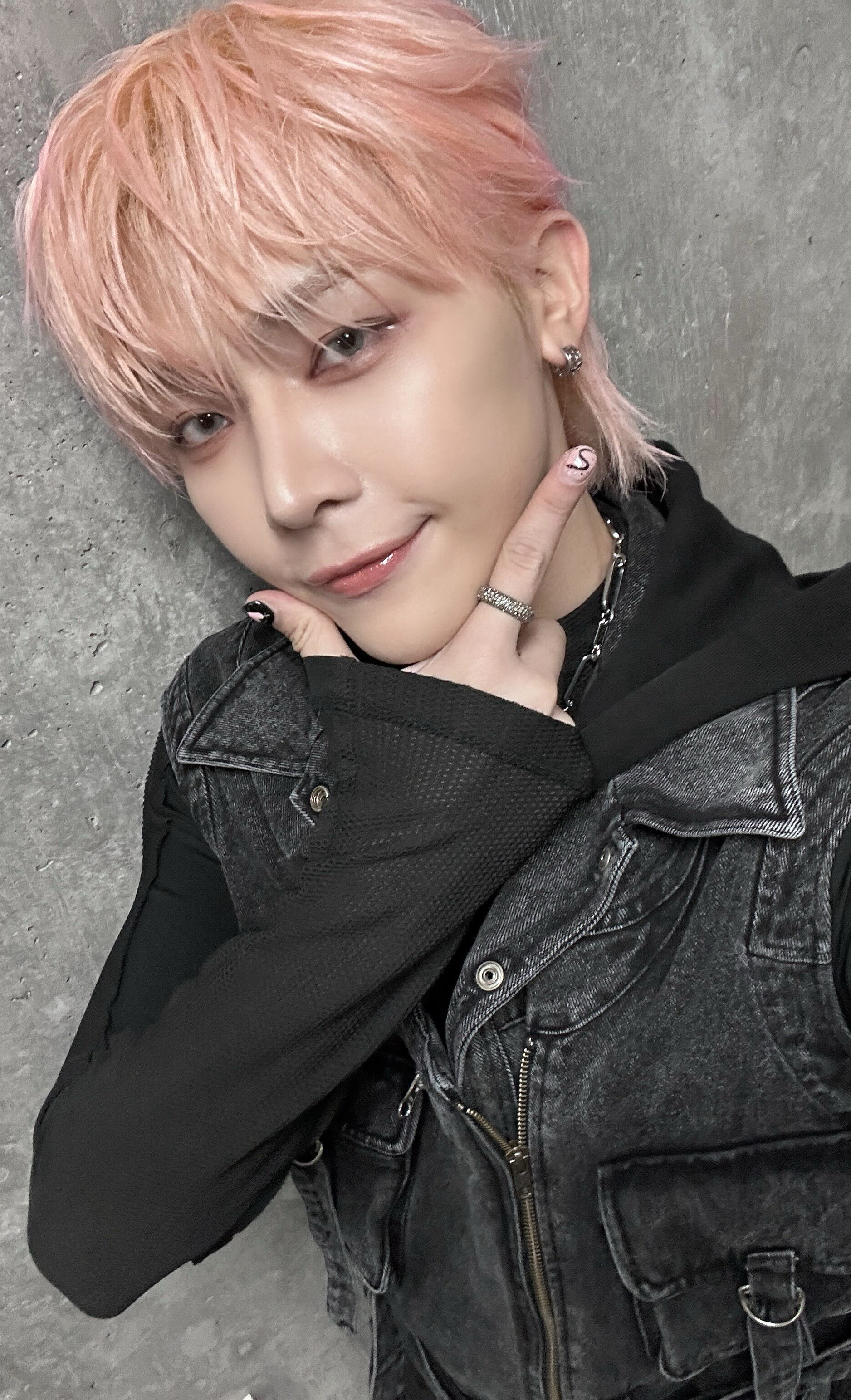 Nicholas (&TEAM)的幕后花絮