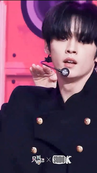 Fandom-recommended wallpaper image of Lee Know (Stray Kids)