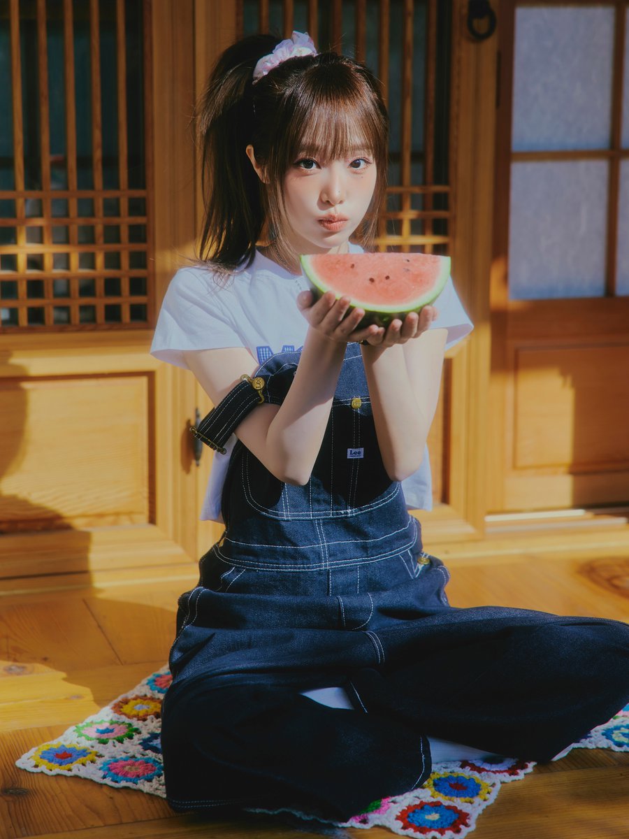 Latest photo of Choi Yena