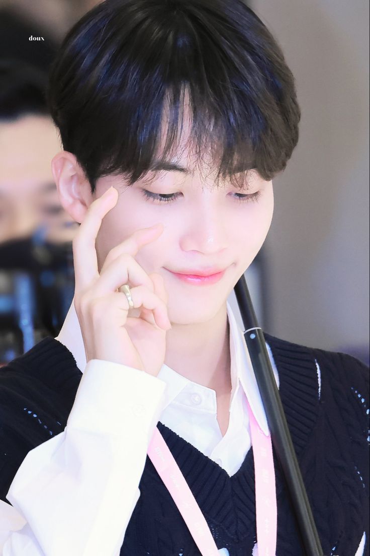 Latest photo of Jeonghan (SEVENTEEN)