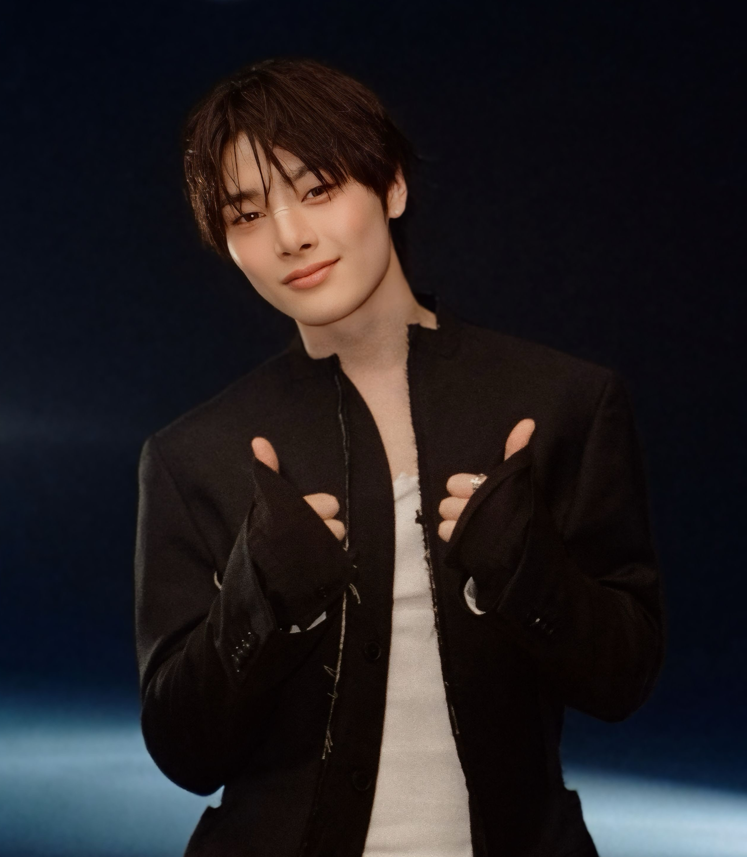 Behind-the-scenes cut of I.N (Stray Kids)