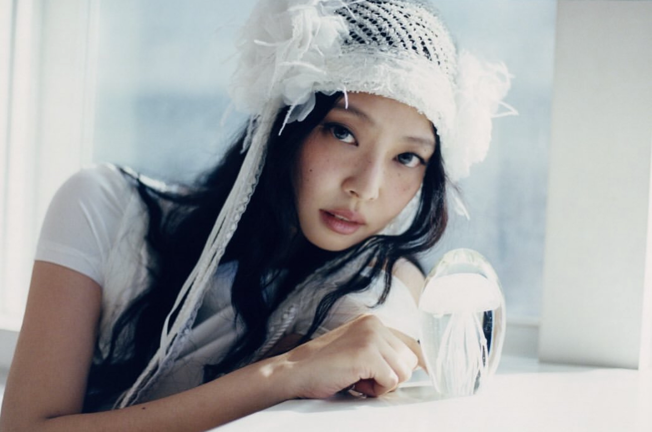 Behind-the-scenes cut of Jennie (BLACKPINK)