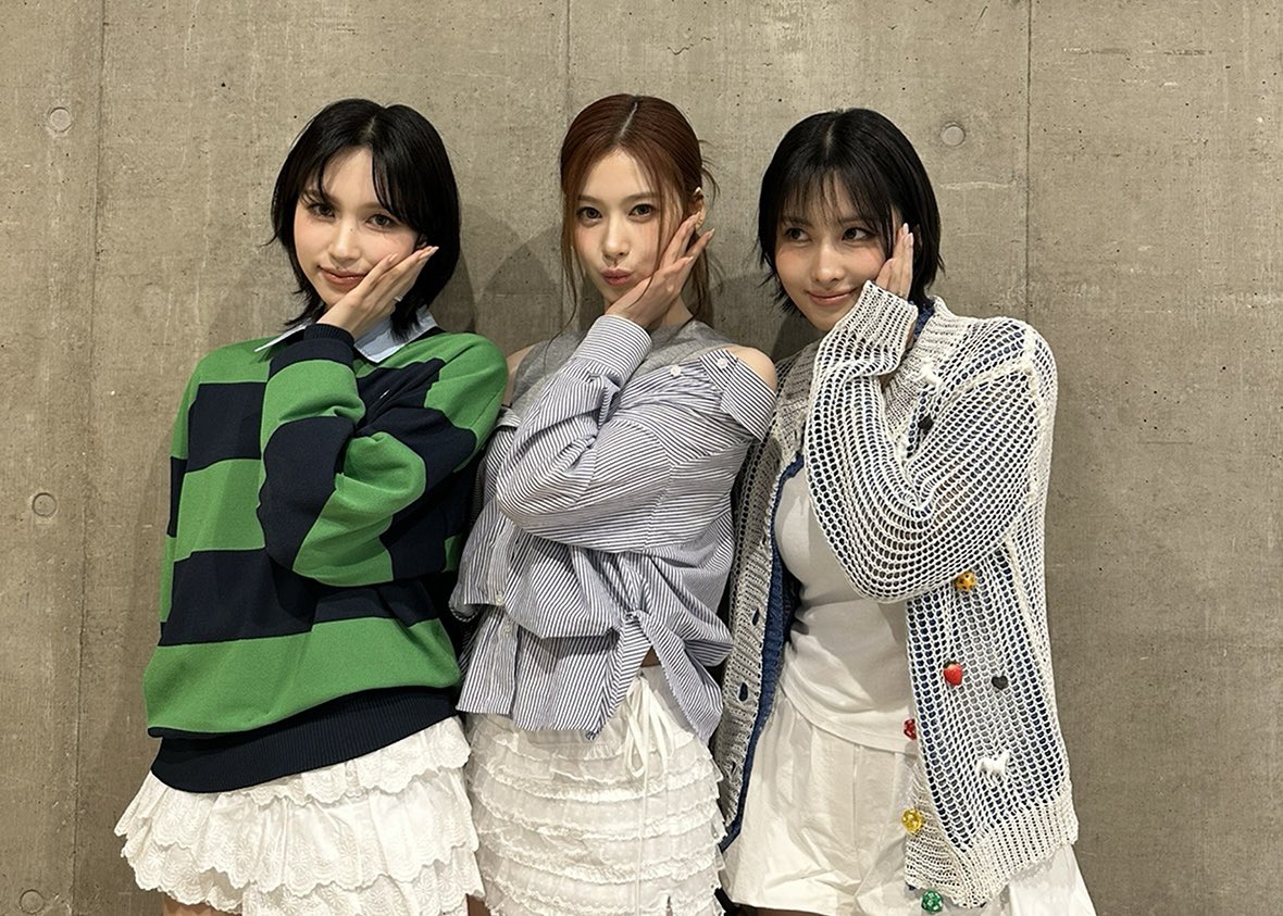 Behind-the-scenes cut of TWICE