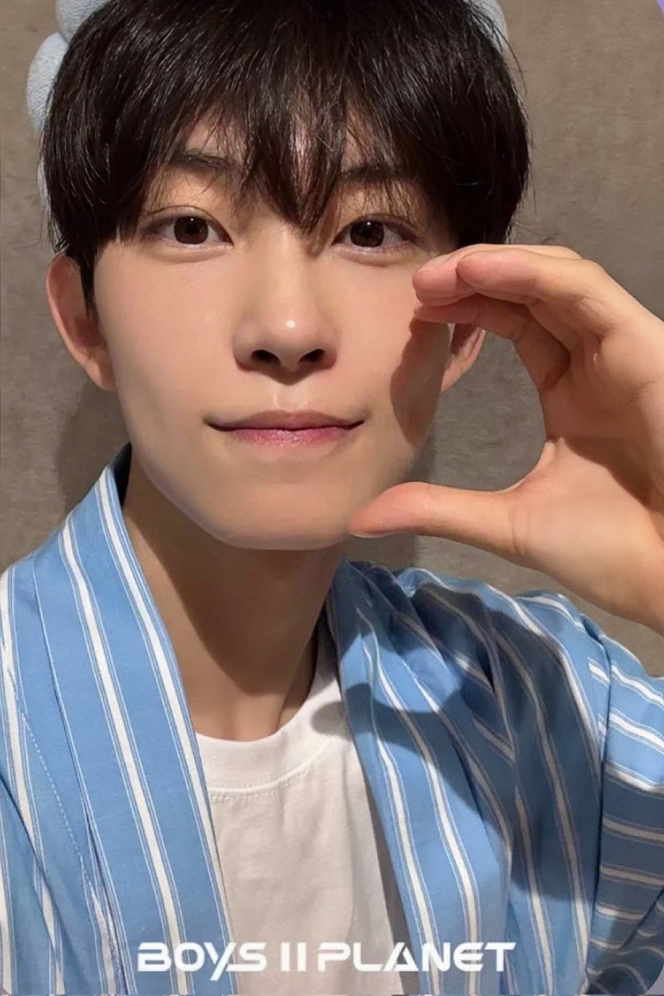 Latest photo of Kim Geonwoo (ALPHA DRIVE ONE)