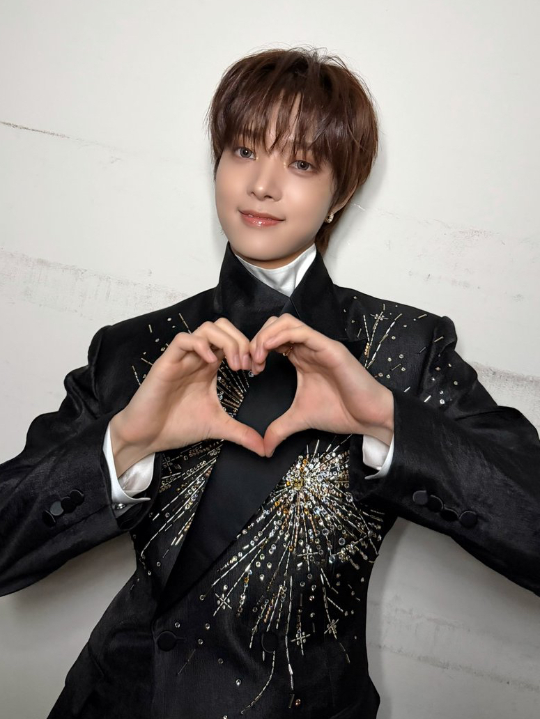 A moment captured by EJ (&TEAM)'s fan