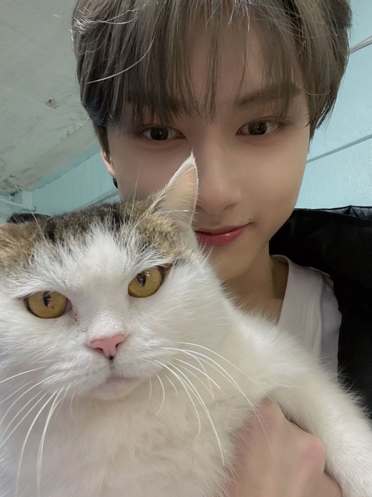Recent activity shot of Jun (SEVENTEEN)