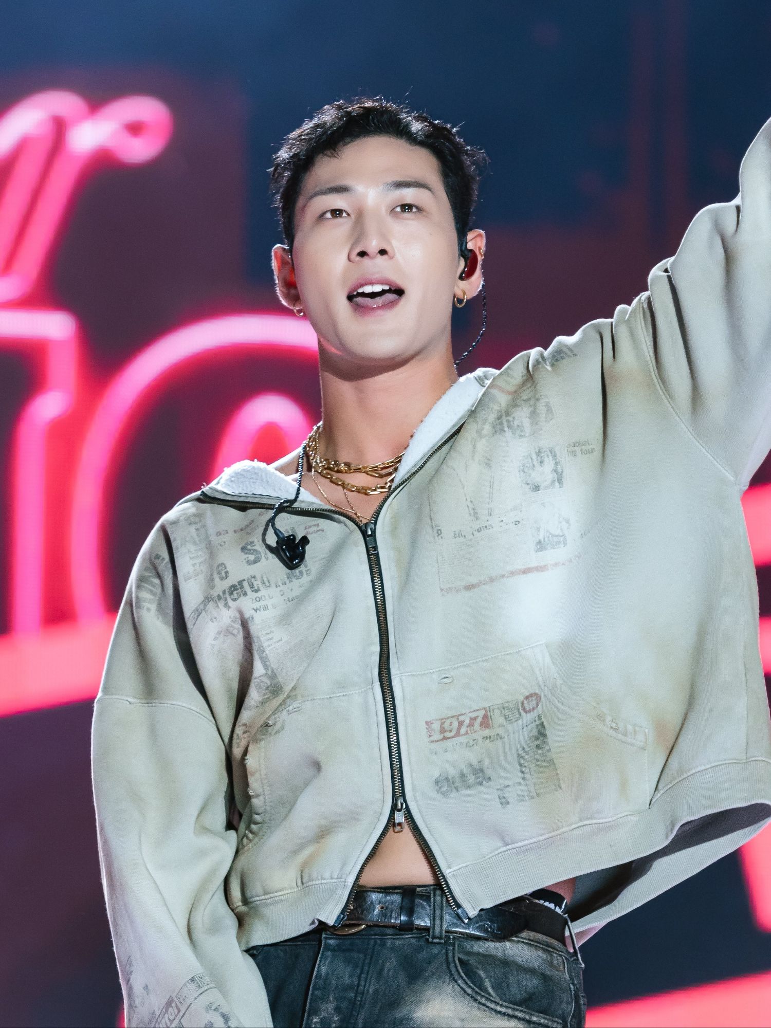 Latest photo of Baekho