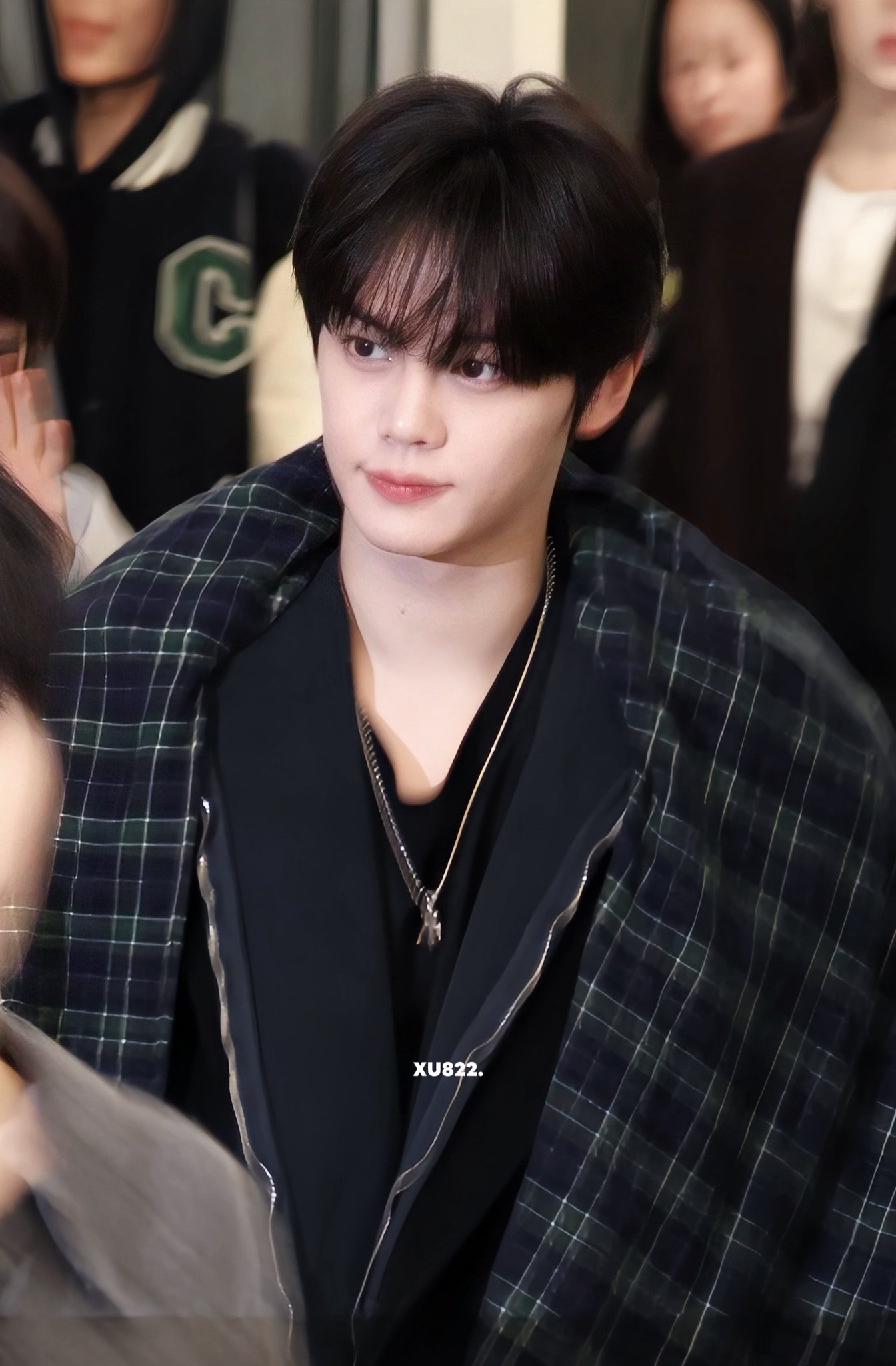 Recent activity shot of Kim Gyuvin (ZEROBASEONE)