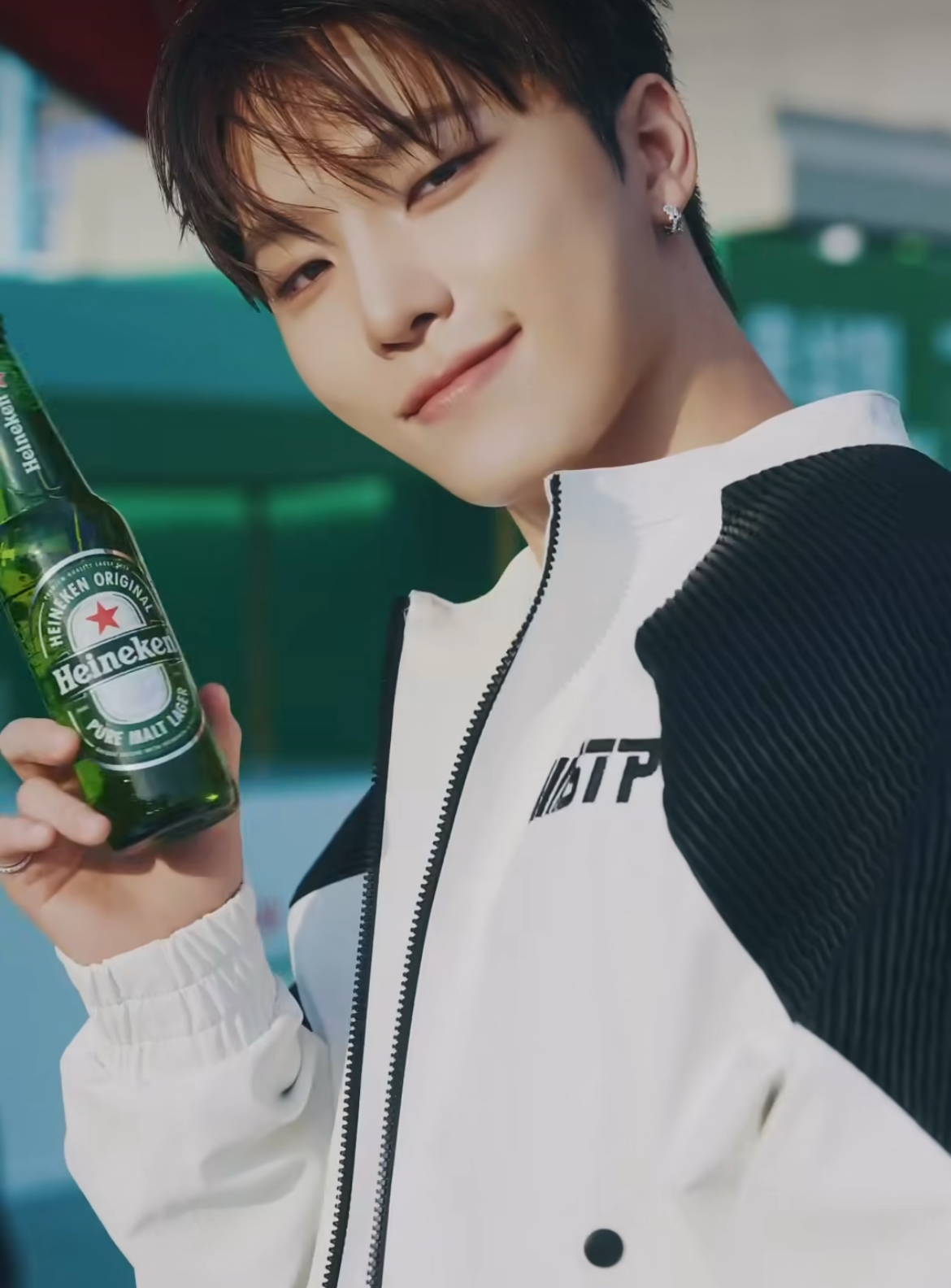 Behind-the-scenes cut of Dino (SEVENTEEN)