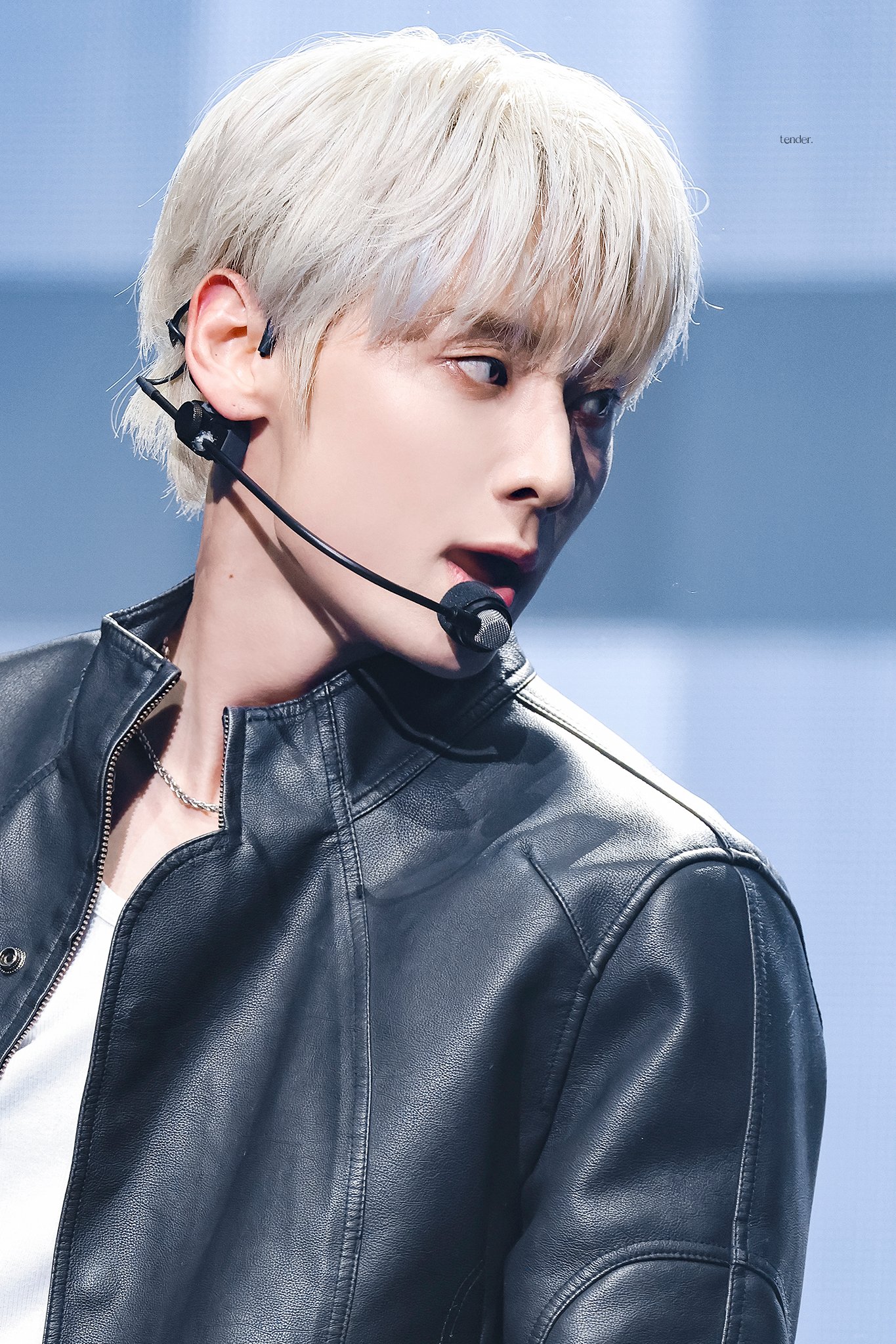 Behind-the-scenes cut of Hwang Minhyun