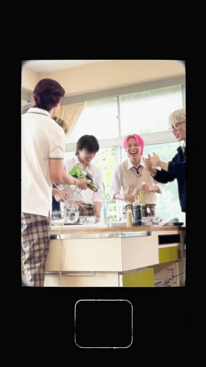 Recent activity shot of Mamehara Issei (JO1)