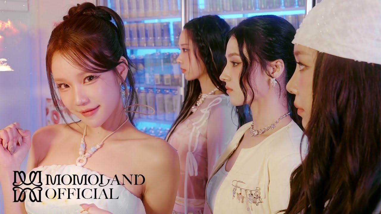 Foto terbaru MOMOLAND